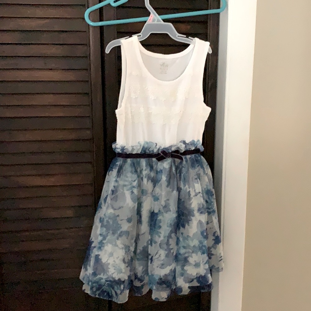 1989 place nanette style ruffle dress.